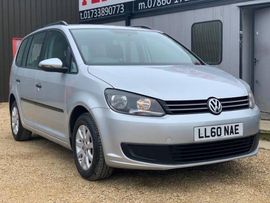 A 2010 VOLKSWAGEN TOURAN S TDI