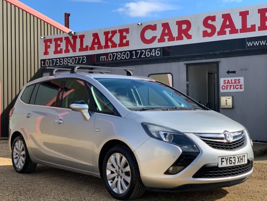 A null VAUXHALL ZAFIRA TOURER 1.4 SE 5d 138 BHP