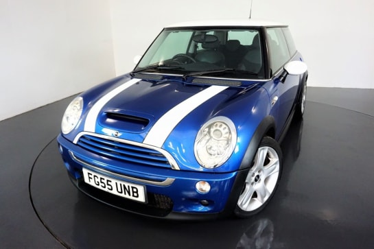 A 2005 MINI MINI COOPER S