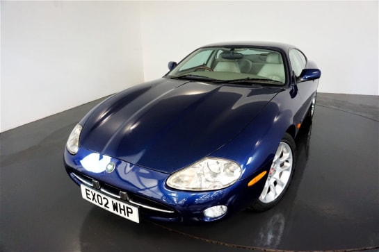 A 2002 JAGUAR XK8 4.0 V8 COUPE 2d AUTO 290 BHP -3 OWNER CAR FROM NEW-SUPERB EXAMPLE-PACIFIC B