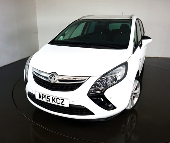A 2015 VAUXHALL ZAFIRA TOURER SRI