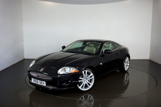 A null JAGUAR XK 4.2 V8 Coupe 2dr Petrol Auto Euro 4 (300 ps)-Fantastic low mileage example-