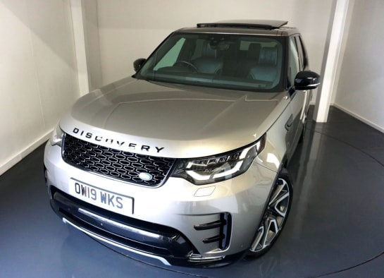 A null LAND ROVER DISCOVERY 5 3.0 SD V6 HSE Luxury-2 OWNER CAR FINISHED IN SILICON SILVER WITH EBONY LEAT