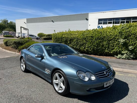 A null MERCEDES-BENZ SL 3.7 SL350 Convertible 2dr Petrol Automatic (281 g/km, 245 bhp)-Superb Low M