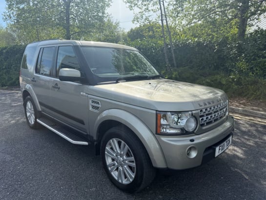 A null LAND ROVER DISCOVERY 4 3.0 SD V6 HSE SUV 5dr Diesel CommandShift 4WD Euro 5 (245 ps) 1 FORMER KEEP