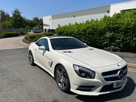A null MERCEDES-BENZ SL 4.7 SL500 AMG Sport Convertible 2dr Petrol G-Tronic-FINISHED IN DIAMOND WHI