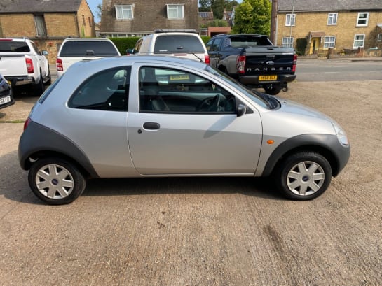 A null FORD KA 1.3 STUDIO CLOTH 3d 69 BHP