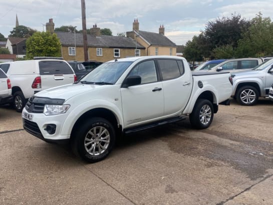 A null MITSUBISHI L200 2.5 DI-D 4X4 CHALLENGER LB DCB 175 BHP