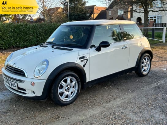 A null MINI HATCH 1.6 One Seven Hatchback 3dr Petrol Manual Euro 4 (90 bhp)