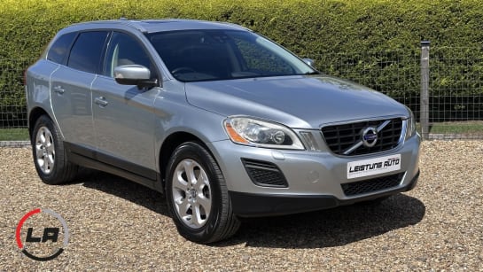 A 2011 VOLVO XC60 2.0 D3 DRIVe SE Lux SUV 5dr Diesel Manual Euro 5 (163 ps)