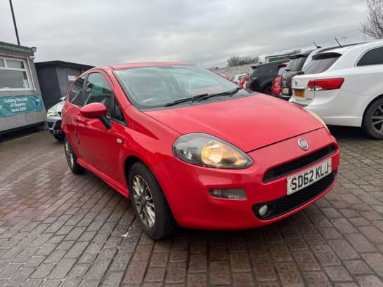 A null FIAT PUNTO 1.4 GBT Hatchback 3dr Petrol Manual Euro 5 (s/s) (77 bhp) MOT & SERVICE PRE