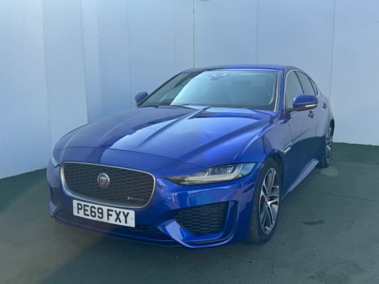 A 2019 JAGUAR XE R-DYNAMIC SE