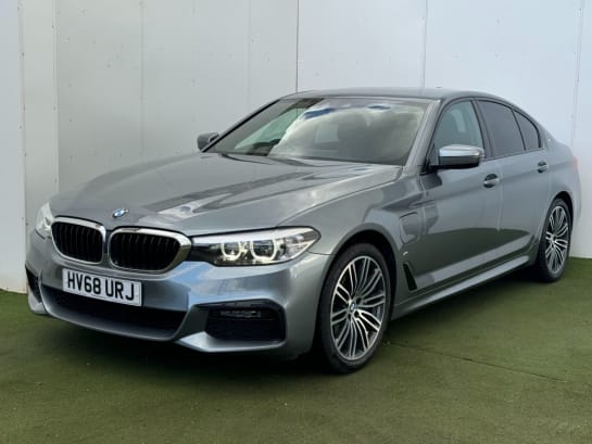 A null BMW 5 SERIES 2.0 530e 9.2kWh M Sport Saloon 4dr Petrol Plug-in Hybrid Auto Euro 6 (s/s)