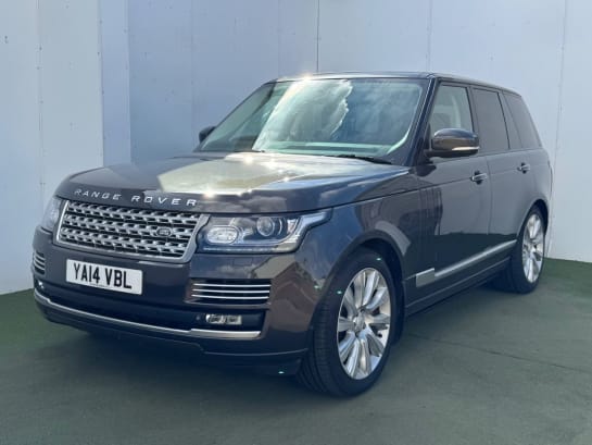 A null LAND ROVER RANGE ROVER 4.4 SD V8 Autobiography SUV 5dr Diesel Auto 4WD Euro 5 (339 ps)