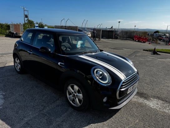 A 2018 MINI MINI COOPER