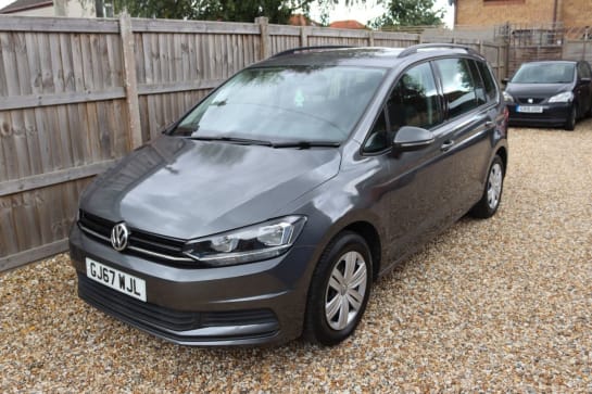 A null VOLKSWAGEN TOURAN 1.2 TSI S MPV 5dr Petrol Manual Euro 6 (s/s) (110 ps) 7 SEATS SERVICED LONG