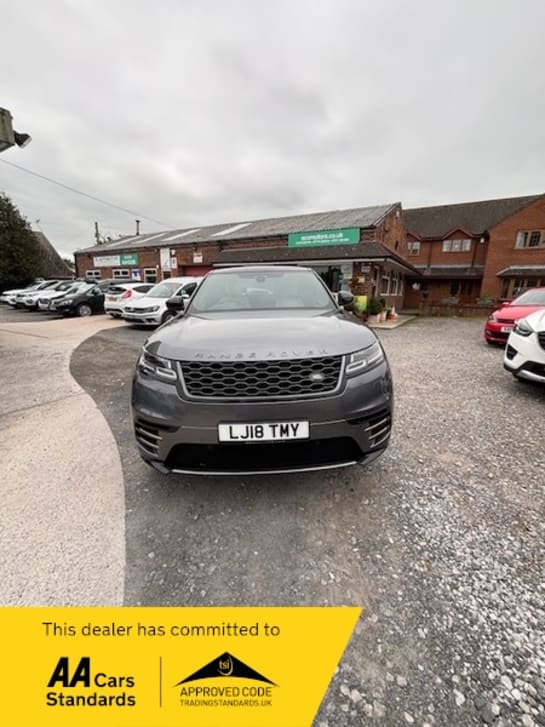 A 2018 LAND ROVER RANGE ROVER VELAR R-DYNAMIC SE-WOW WHAT A CAR-SAT NAVIGATION-HEATED SEATS-UPGRADED SOUND SYSTEM-PARKING CAMERA-FULL SERVICE HISTORY-LOW MILEAGE!!