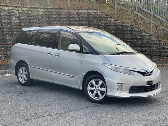 A 2022 TOYOTA ESTIMA Toyota Estima Petrol/hybrid 7 seater Dual Sunroof 4x4