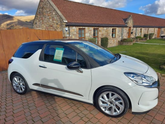A 2017 DS AUTOMOBILES DS 3 1.6 BlueHDi Connected Chic