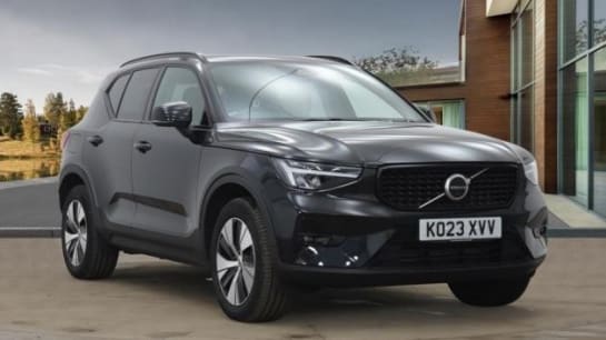 A 2023 VOLVO XC40 RECHARGE T4 PLUS