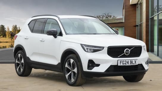 A null VOLVO XC40 2.0 B3 MHEV Plus SUV 5dr Petrol Hybrid DCT Auto Euro 6 (s/s) (163 ps)