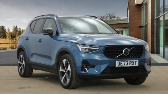 A null VOLVO XC40 2.0 B4 MHEV Plus SUV 5dr Petrol Hybrid DCT Auto Euro 6 (s/s) (197 ps)