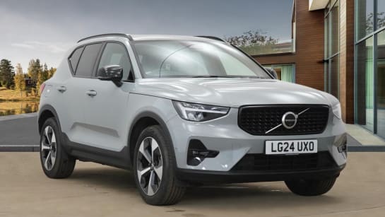 A null VOLVO XC40 2.0 B3 MHEV Plus SUV 5dr Petrol Hybrid DCT Auto Euro 6 (s/s) (163 ps)