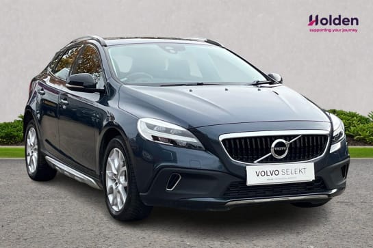 A null VOLVO V40 CROSS COUNTRY 2.0 T5 Pro Hatchback 5dr Petrol Auto AWD Euro 6 (s/s) (245 ps)