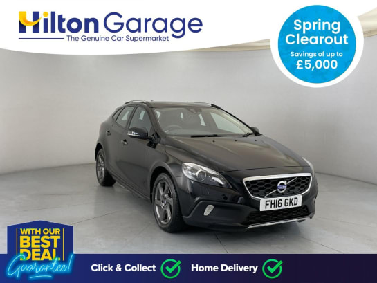 A 2016 VOLVO V40 D2 CROSS COUNTRY LUX