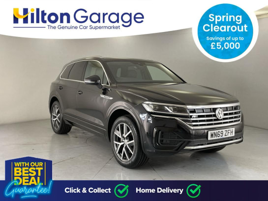 A 2019 VOLKSWAGEN TOUAREG V6 R-LINE TDI