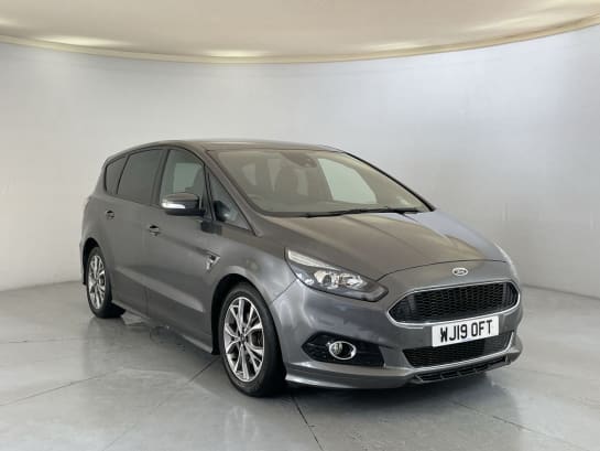 A 2019 FORD S-MAX ST-LINE ECOBLUE