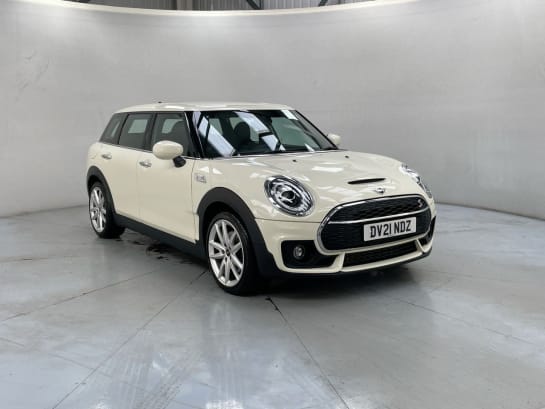 A null MINI CLUBMAN 2.0 COOPER S SPORT 5d AUTO 176 BHP [SAT NAV. PARKING SENSORS]