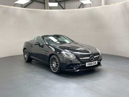 A null MERCEDES-BENZ SLC 2.0 SLC 200 AMG LINE 2d AUTO 181 BHP [PANORAMIC ROOF. SAT NAV]