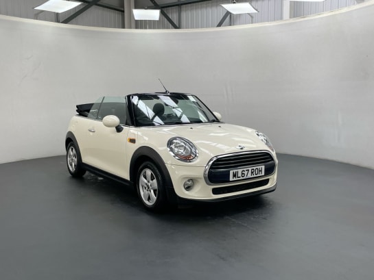 A null MINI CONVERTIBLE 1.5 COOPER 2d AUTO 134 BHP [HEATED SEATS. PAKRING CAMERA