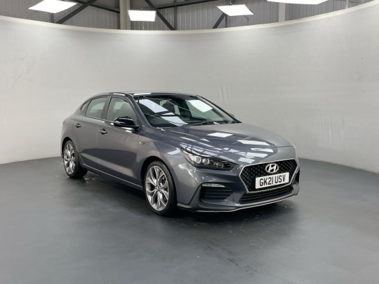 A null HYUNDAI I30 1.4 T-GDI FASTBACK N LINE PLUS NAV 5d AUTO 139 BHP APPLE CARPLAY + PARKING