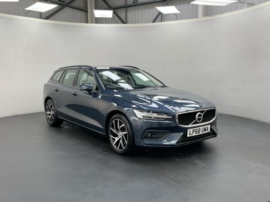 A null VOLVO V60 2.0 T5 MOMENTUM PRO 5d AUTO 246 BHP [SAT NAV. PARKING CAMERA]