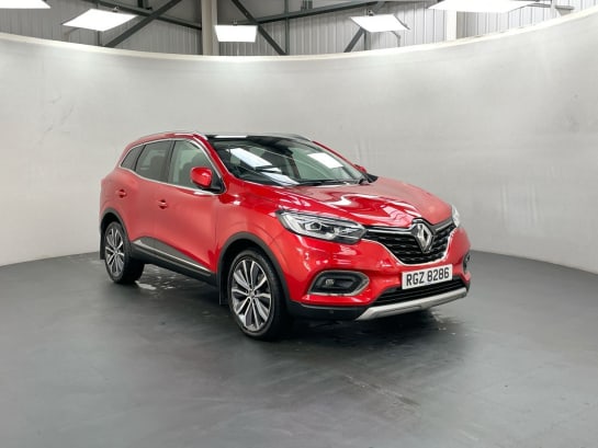 A null RENAULT KADJAR 1.3 S EDITION TCE EDC 5d AUTO 139 BHP - PAN ROOF, SAT NAV, PRIVACY