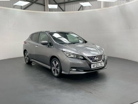 A null NISSAN LEAF TEKNA 5d AUTO 148 BHP - SAT NAV, PRIVACY, CLIMATE