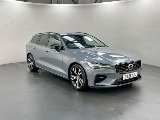 A null VOLVO V60 2.0d R-Design B3 Hybrid auto [SAT NAV. HEATED SEATS]