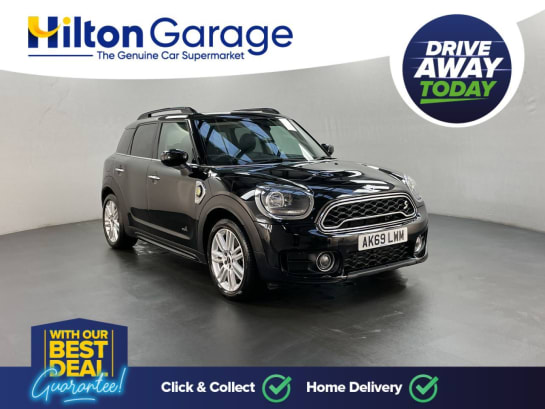 A null MINI COUNTRYMAN 1.5 10kWh Cooper SE Exclusive SUV 5dr Petrol Plug-in Hybrid Auto ALL4 Euro