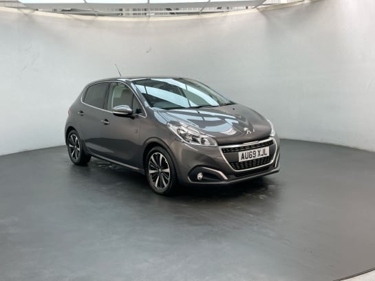 A null PEUGEOT 208 1.5 BlueHDi Tech Edition Hatchback 5dr Diesel Manual Euro 6 (s/s) (100 ps)