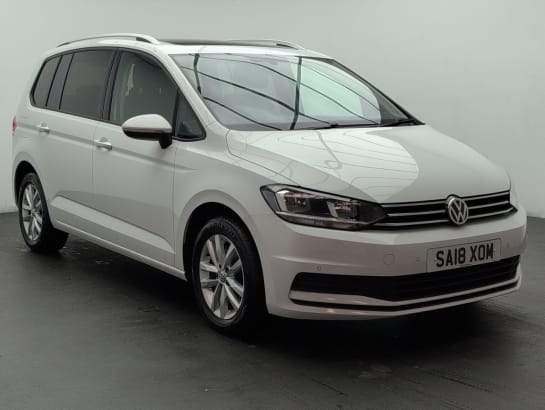 A null VOLKSWAGEN TOURAN 2.0 TDI SE Family MPV 5dr Diesel DSG Euro 6 (s/s) (150 ps) PAN ROOF + PARKI