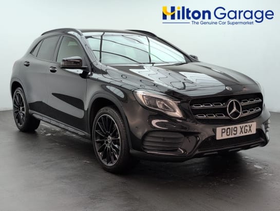 A null MERCEDES-BENZ 180 2.1 GLA220d AMG Line (Premium) SUV 5dr Diesel 7G-DCT 4MATIC Euro 6 (s/s) (1