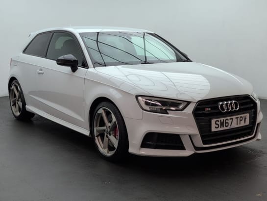 A null AUDI S3 2.0 TFSI Black Edition Hatchback 3dr Petrol S Tronic quattro Euro 6 (s/s) (