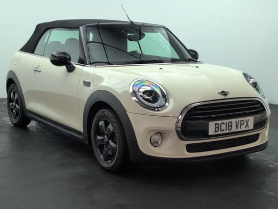 A null MINI CONVERTIBLE 1.5 Cooper Convertible 2dr Petrol Manual Euro 6 (s/s) (136 ps) FRONT HEATED