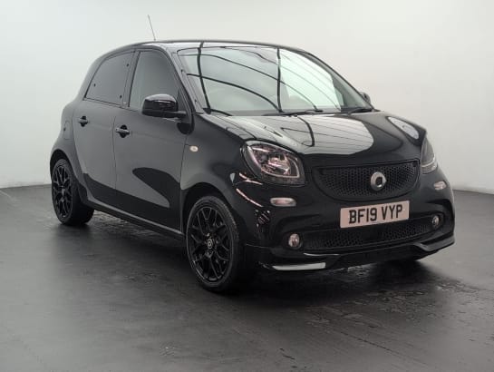 A null SMART FORFOUR 0.9T Urbanshadow Hatchback 5dr Petrol Twinamic Euro 6 (s/s) (90 ps) USB + C