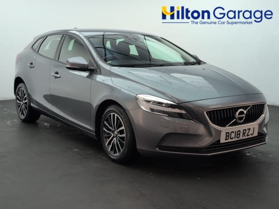 A null VOLVO V40 2.0 D2 Momentum Nav Plus Hatchback 5dr Diesel Manual Euro 6 (s/s) (120 ps)