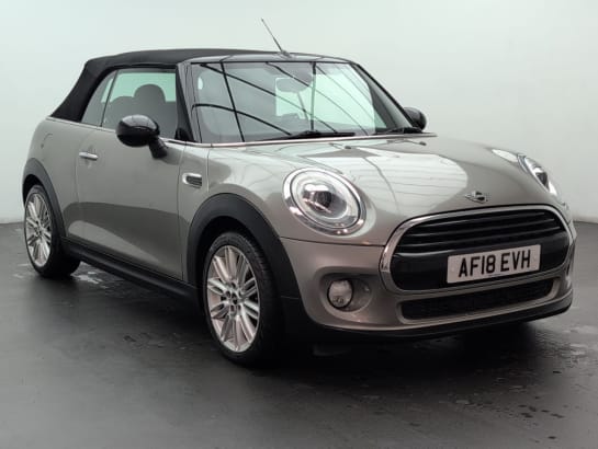 A null MINI CONVERTIBLE 1.5 Cooper Convertible 2dr Petrol Manual Euro 6 (s/s) (136 ps) - Cruise Con