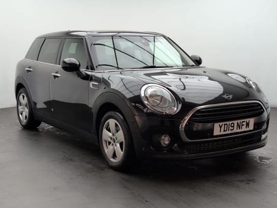 A null MINI CLUBMAN 1.5 Cooper Classic Estate 6dr Petrol Steptronic Euro 6 (s/s) (136 ps) AIR C