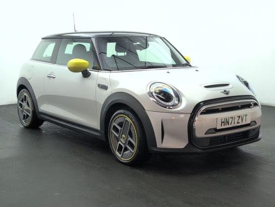 A null MINI ELECTRIC HATCH Cooper SE 32.6kWh Level 2 Hatchback 3dr Electric Auto (184 ps) CRUISE CONTR
